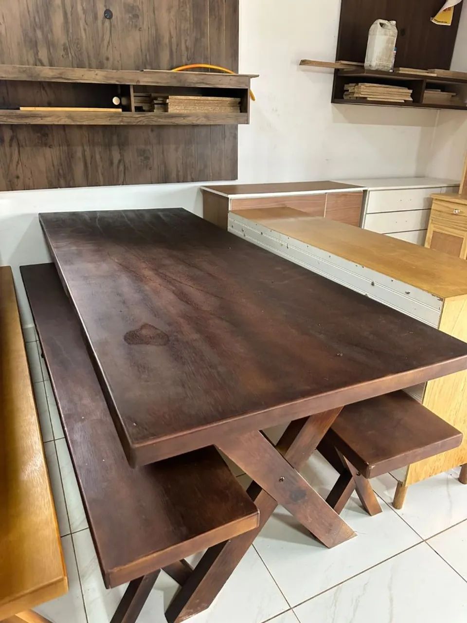 MESA COM TAMPO NAVAL