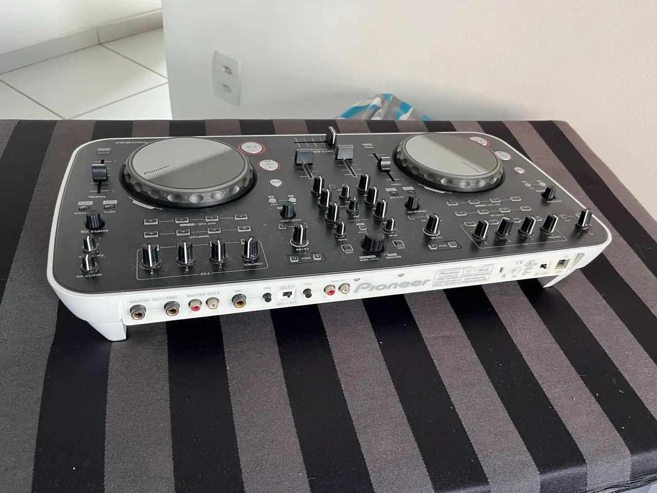 Controladora Pionner DDJ-ERGO  - Foto 3
