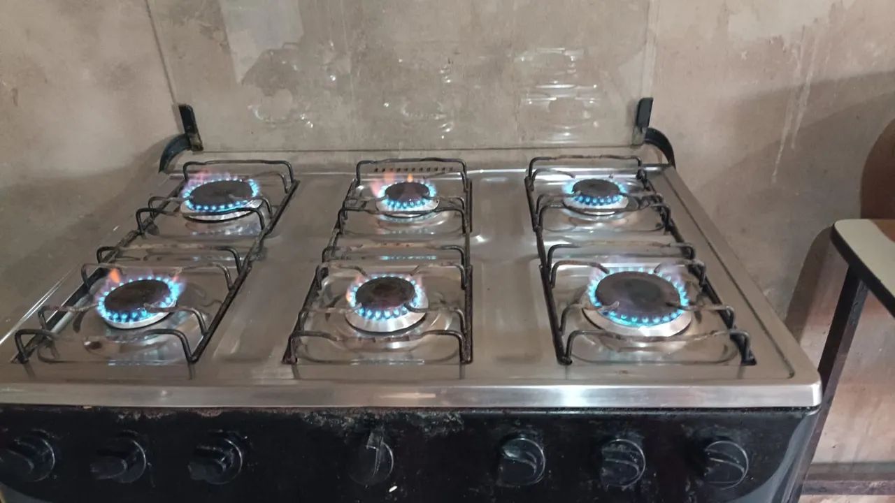 Vendo fogão 6 bocas
