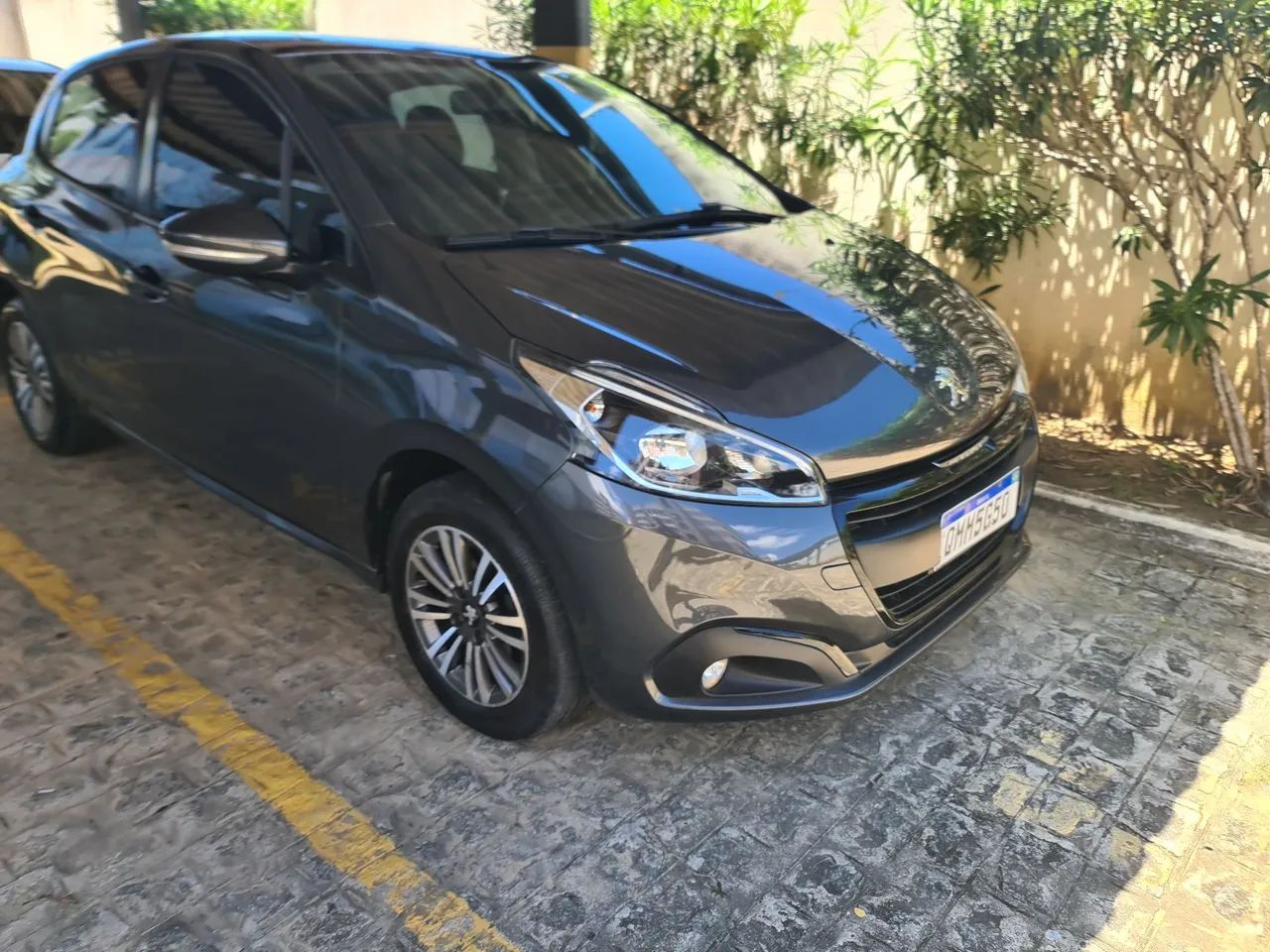 Peugeot 208 Active 1.2 Flex 12V 5P Mec. 2020
