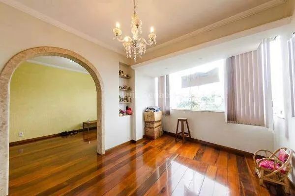 Apartamento à venda no bairro Grajaú