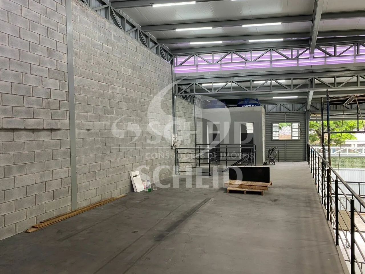GALPAO INDUSTRIAL ZI- 170m2 de área util e 270m2 de área total - Foto 3