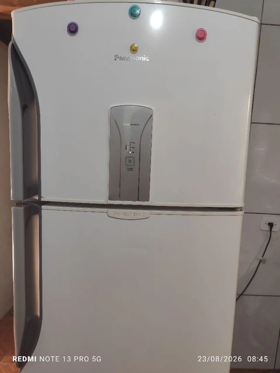 Geladeira Panasonic.