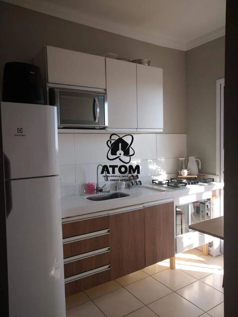 Apartamento com sacada à venda em Taubaté.