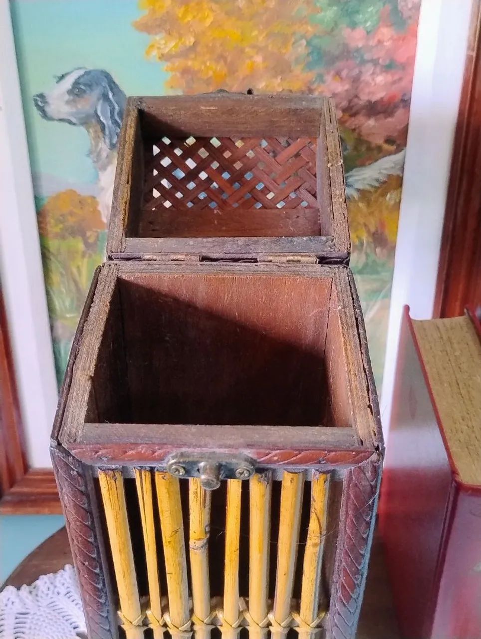 Antiga caixa de transporte para vinho madeira e ratã  - Foto 4