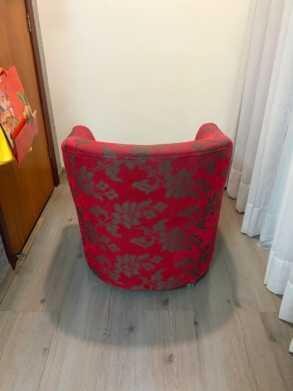 Poltrona estampada estilo clássico  - Foto 4