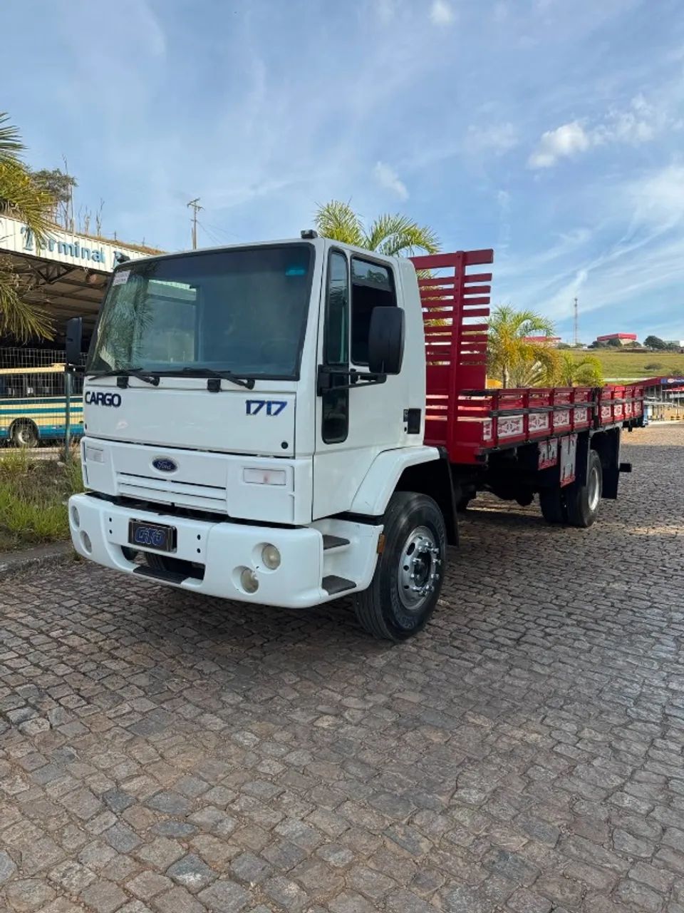 Ford Cargo 1717 - Foto 2