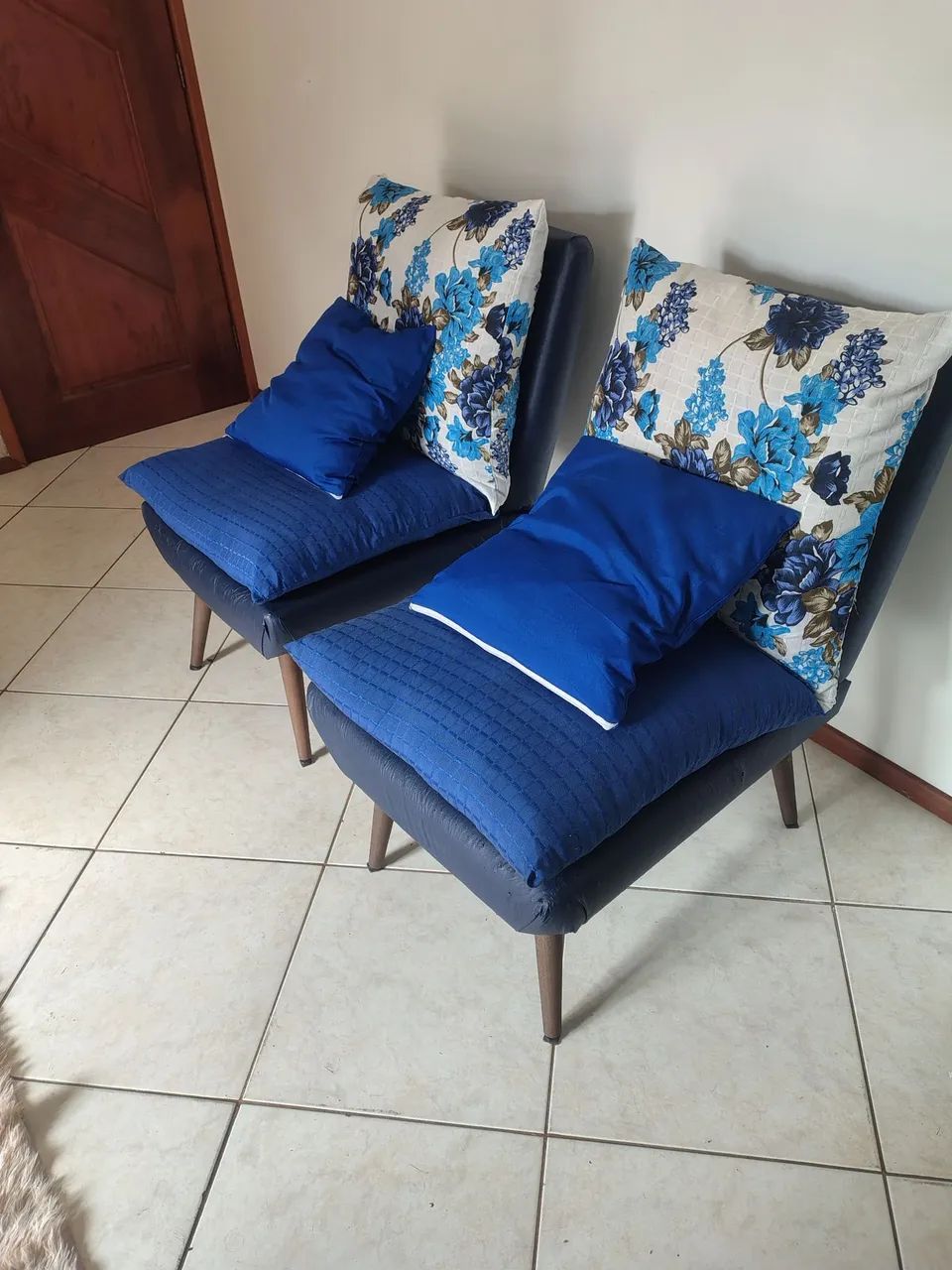Conjunto sofá e poltrona  - Foto 4