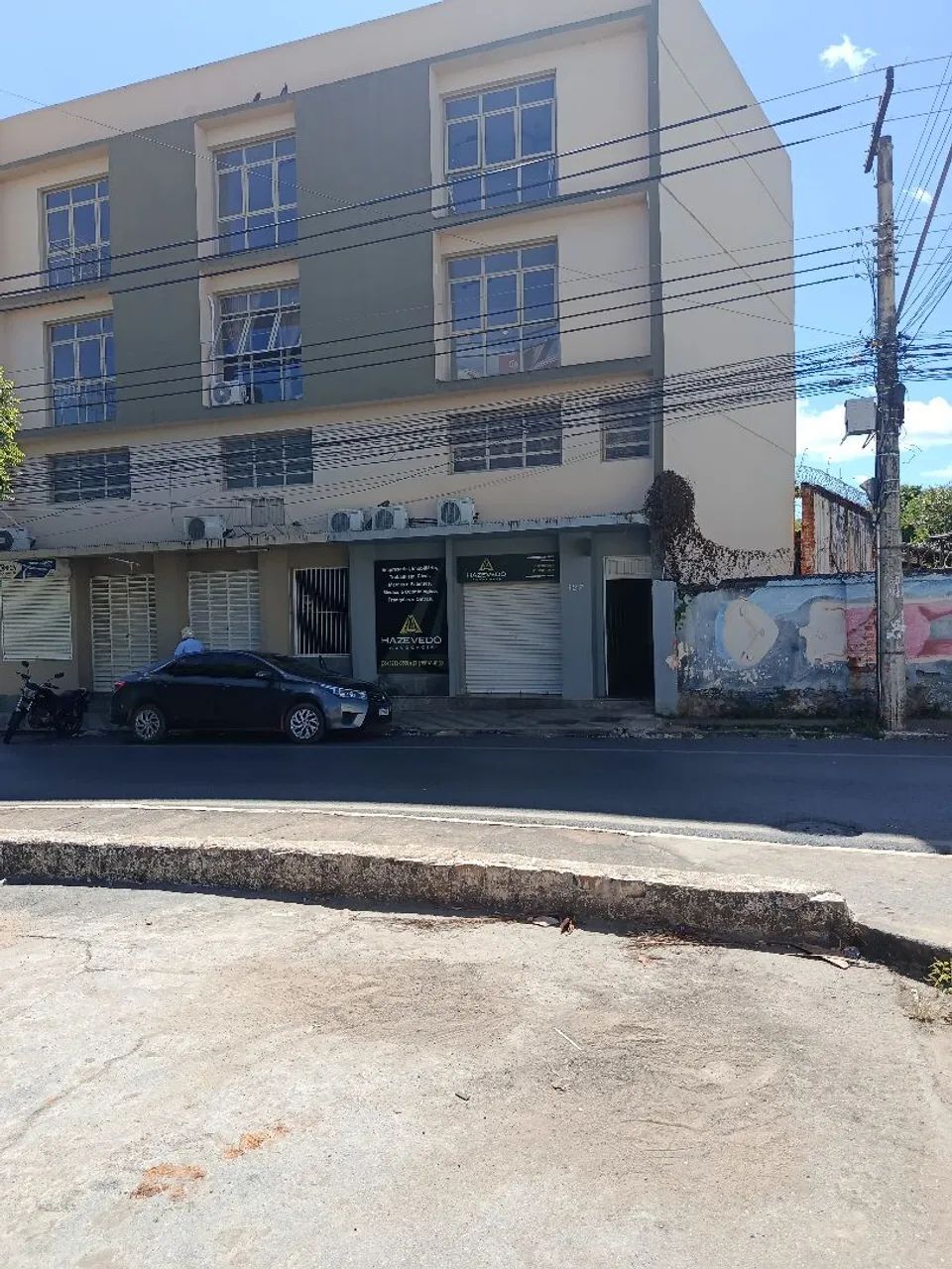 PRÉDIO COMERCIAL NO CENTRO 