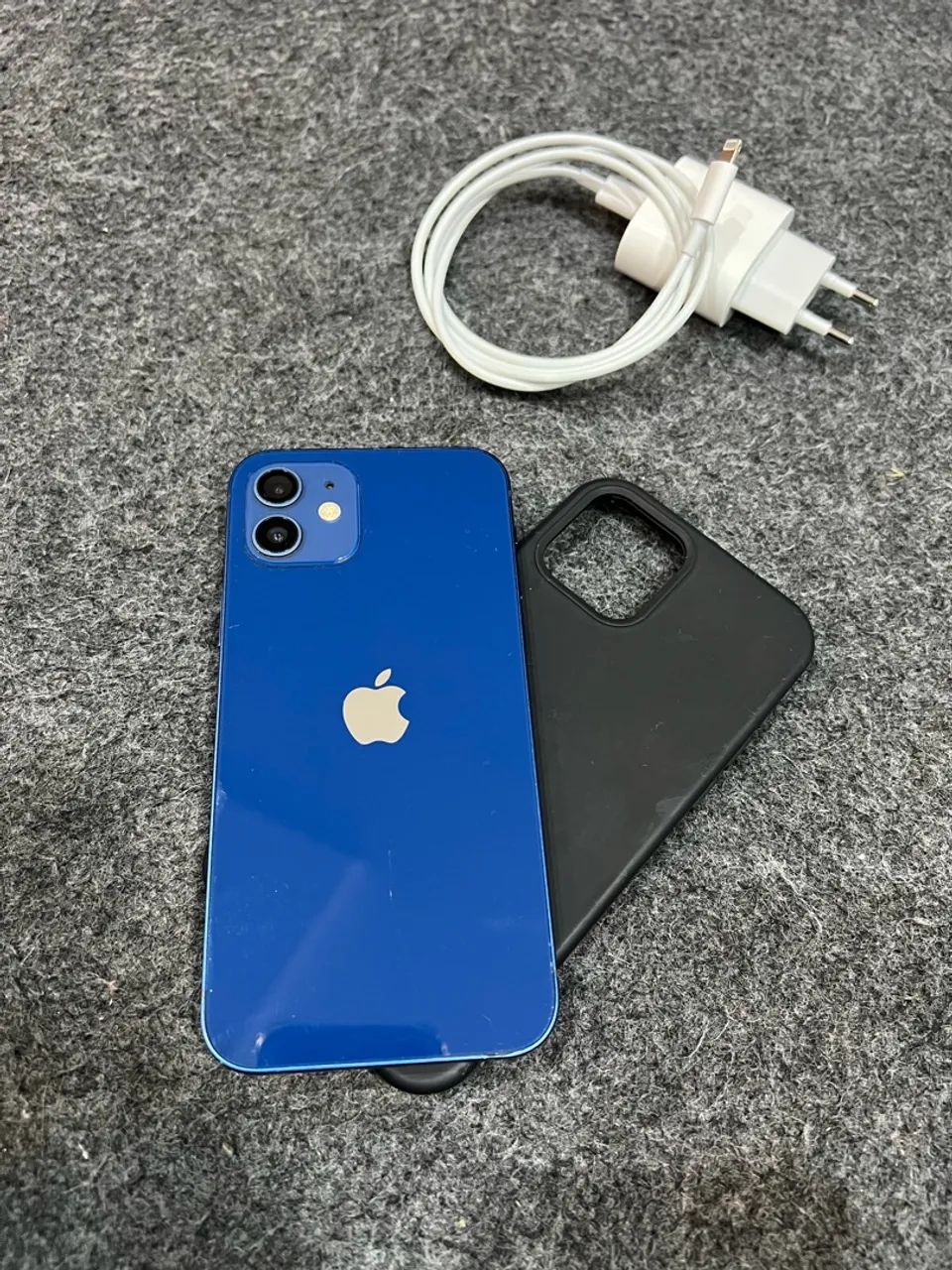 IPhone 13 Azul 64GB! Perfeito estado!