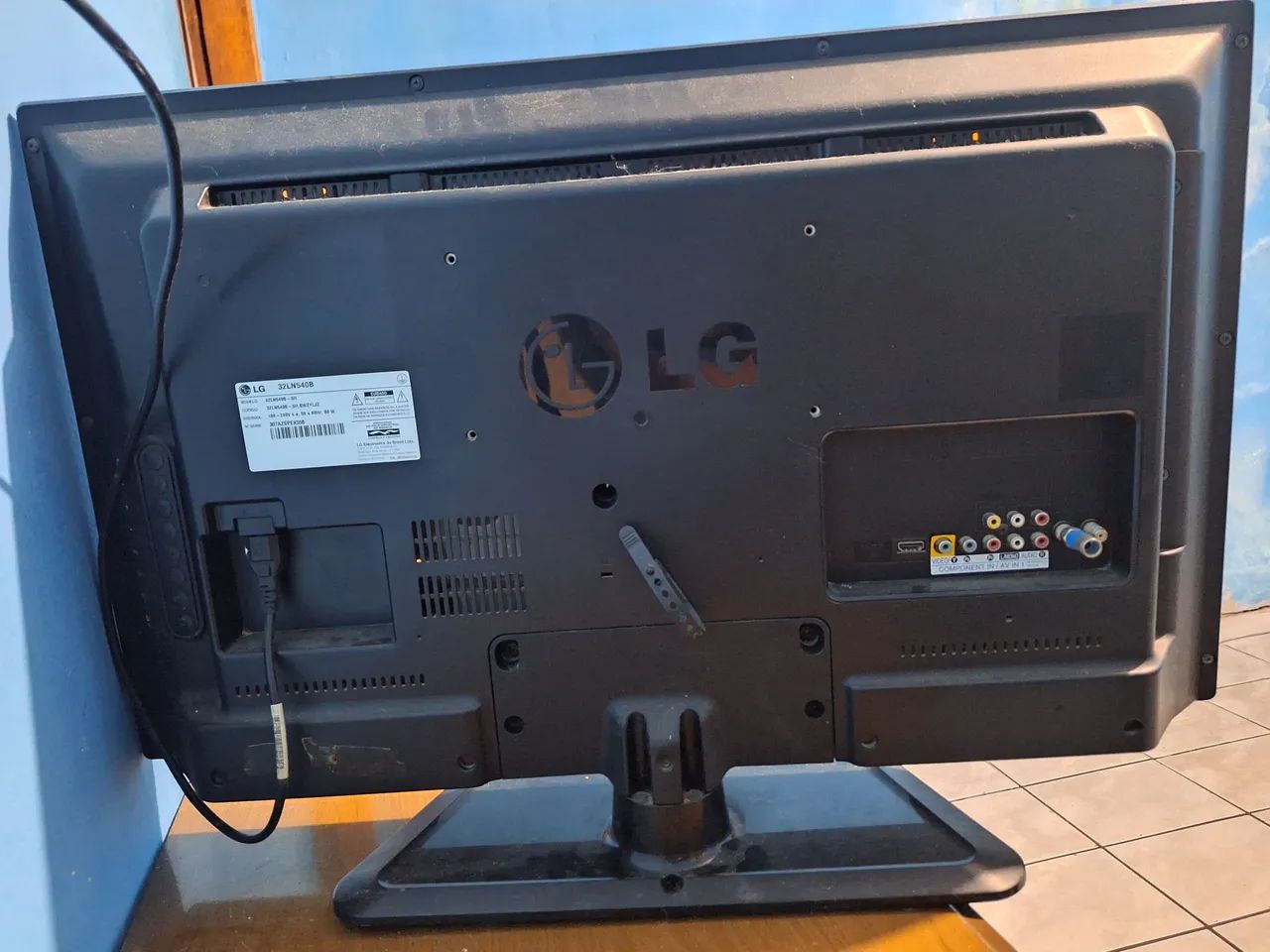 TV LG 32" LED (Modelo 32LN540B) - Perfeito Estado! - Foto 2