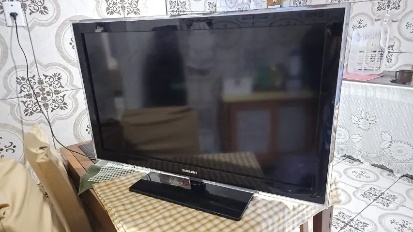 TV 40" LCD Samsung Full HD com Conversor Digital