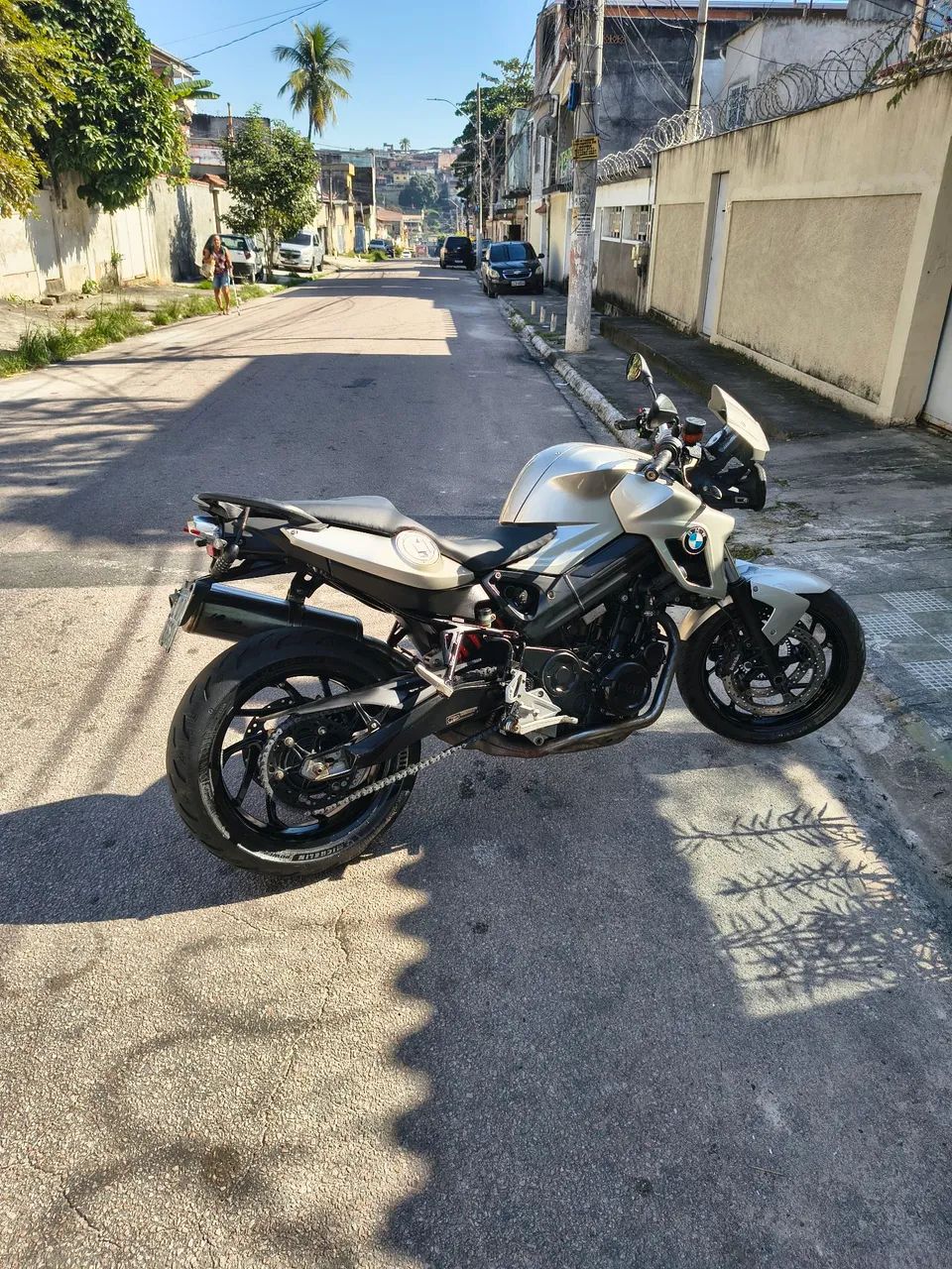 f800 r 