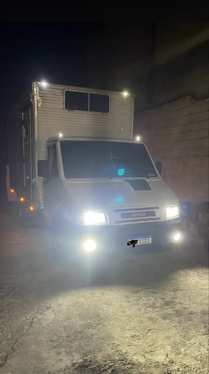 Caminhão Iveco daily 2004 