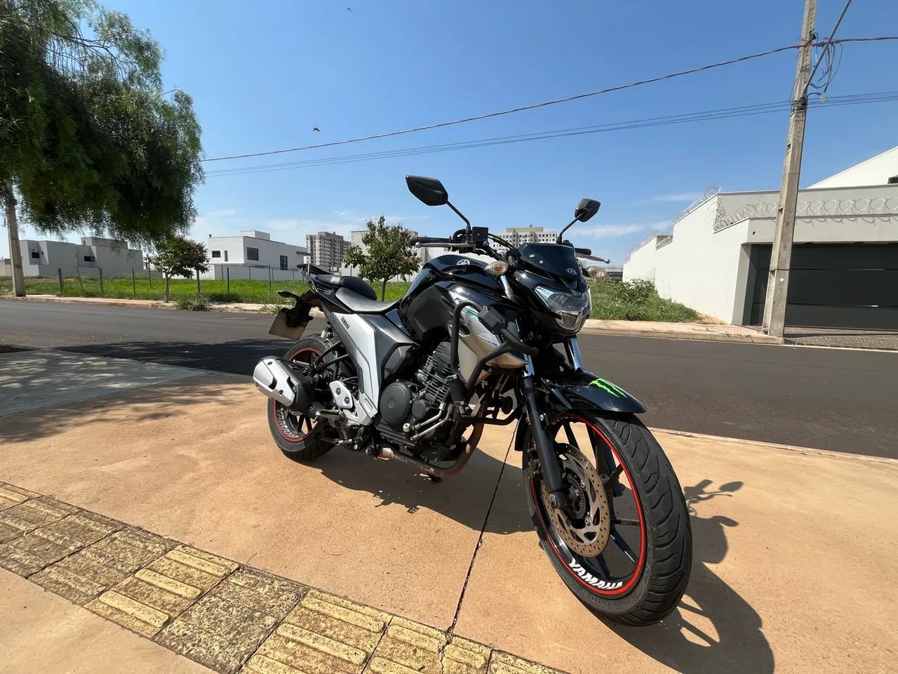 Fazer 250