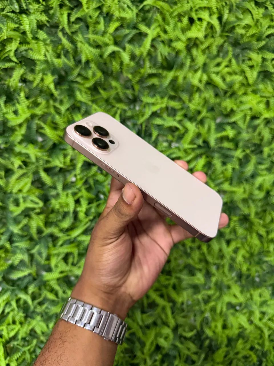 iPhone 16 Pro Max | Desert | Novinho - Foto 2