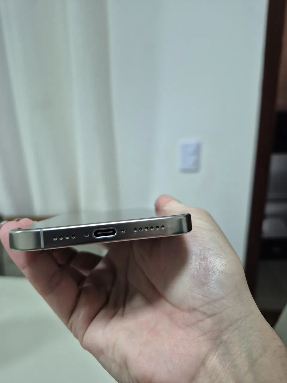 IPhone 16 Pro Max 256gb Silver  - Foto 3