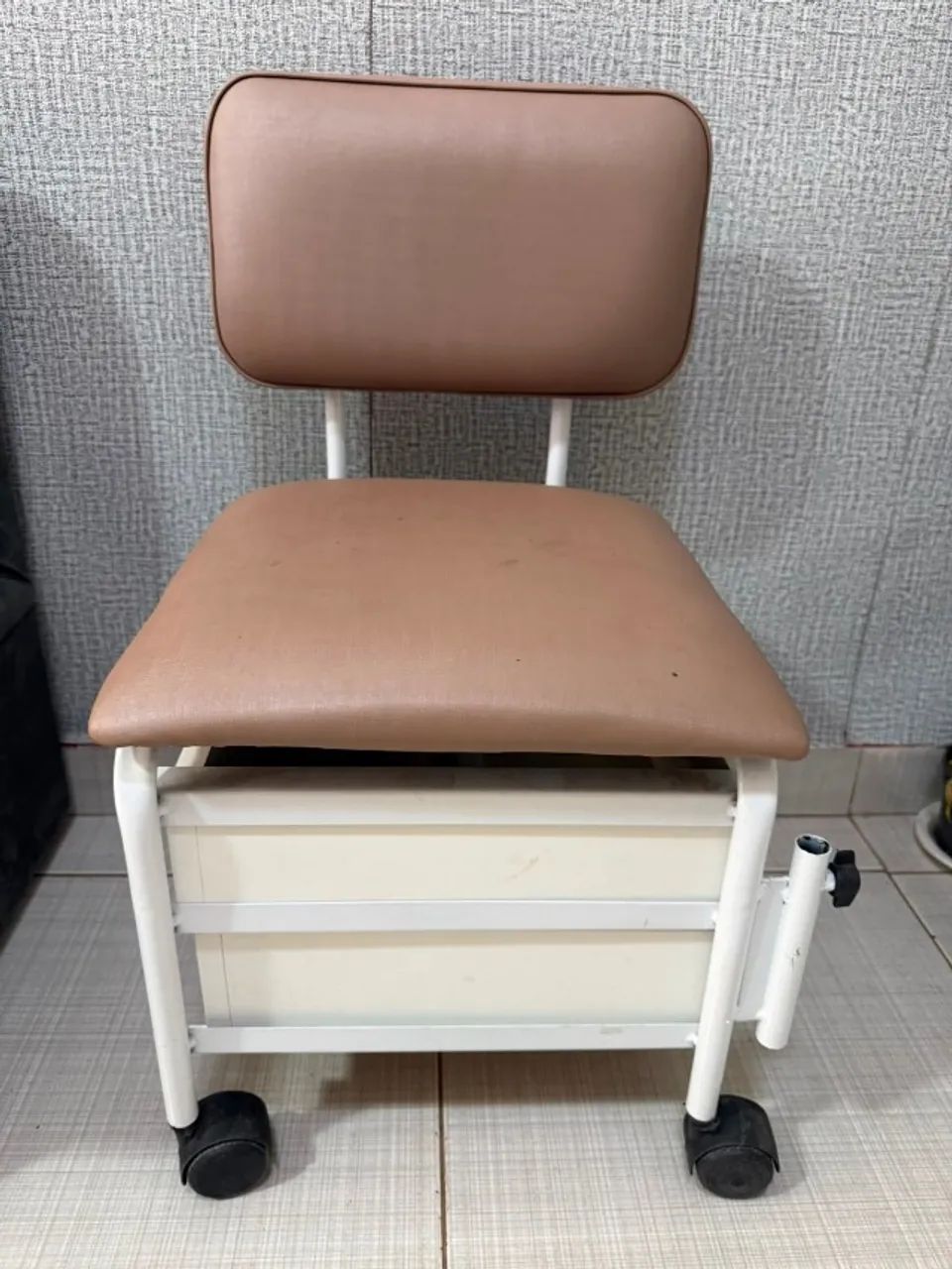 Cadeira de manicure (Salão) - Foto 2