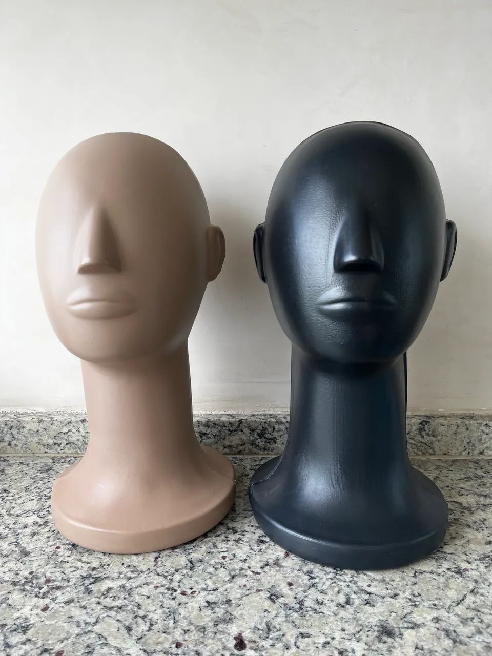 2 Manequim de Plástico - Cabeça (Expositor: Óculos, boné, chapéu, peruca, lace e etc) - Foto 2