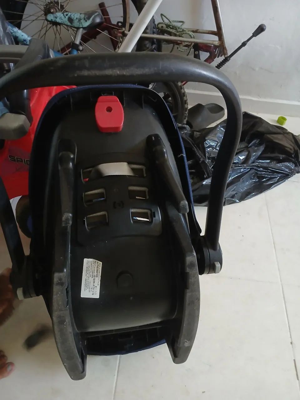 Vende-se bebê conforto 