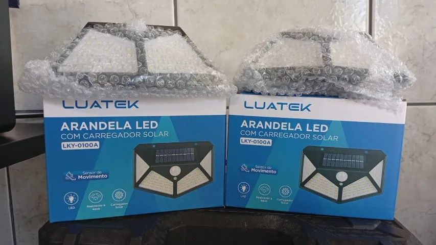 Arandela LED com carregador Solar
