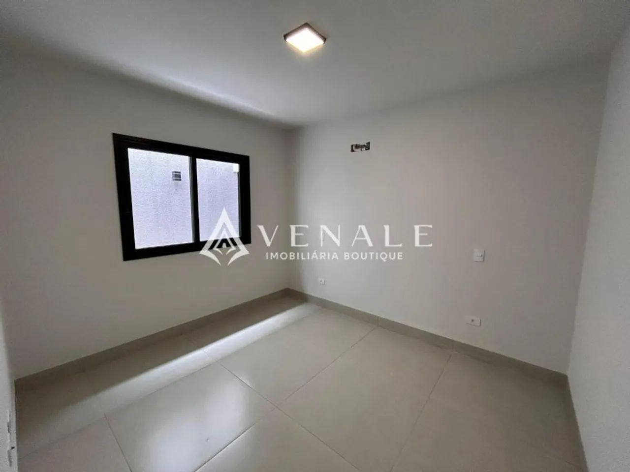 Casa à venda em Maringá, Jardim Tóquio, com 3 suítes, com 207 m² - Foto 3