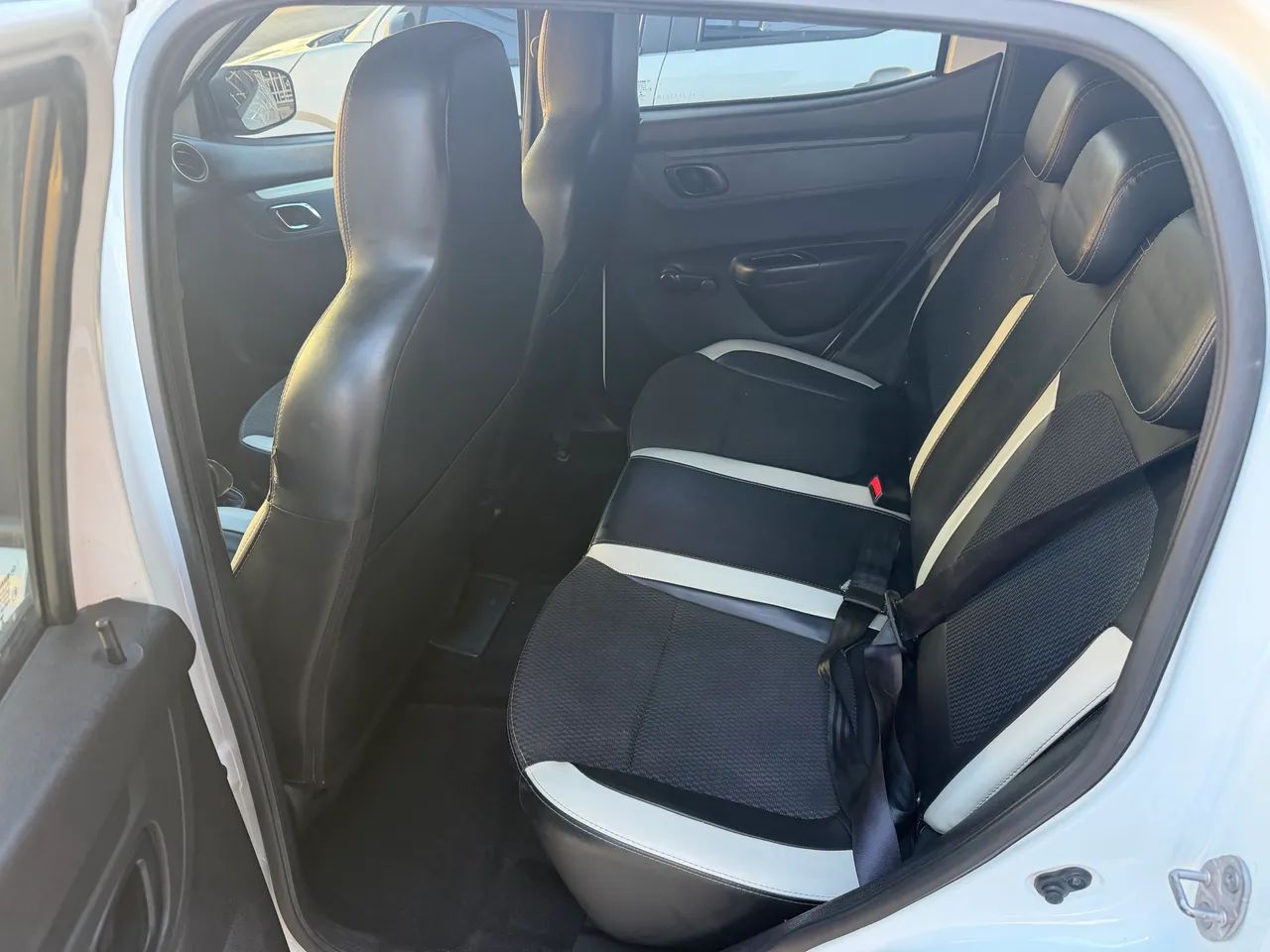 Renault Kwid Intense 1.0 Flex 12V 5P Mec. 2020 - Foto 3
