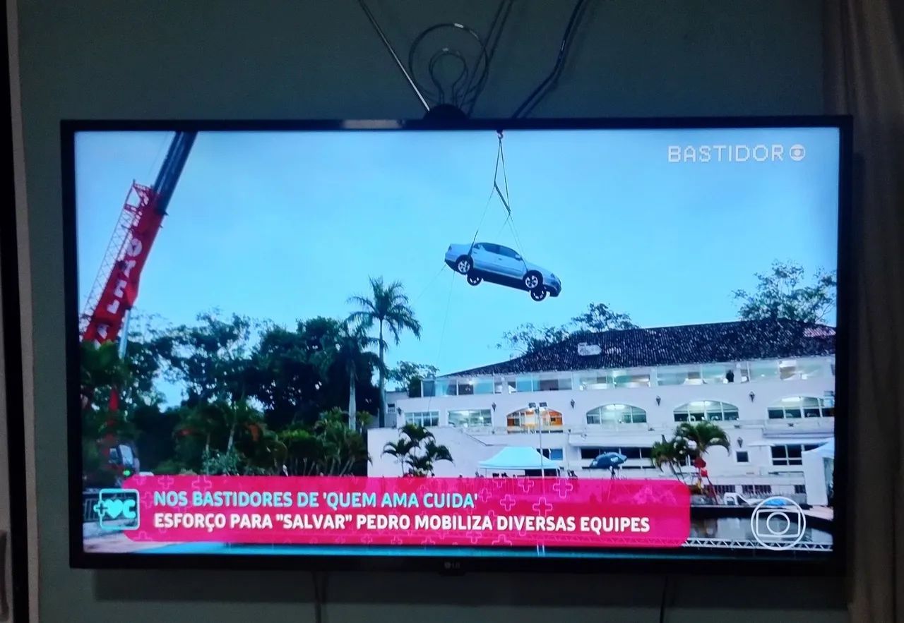 Smart TV LG 4K UHD 43 polegadas 