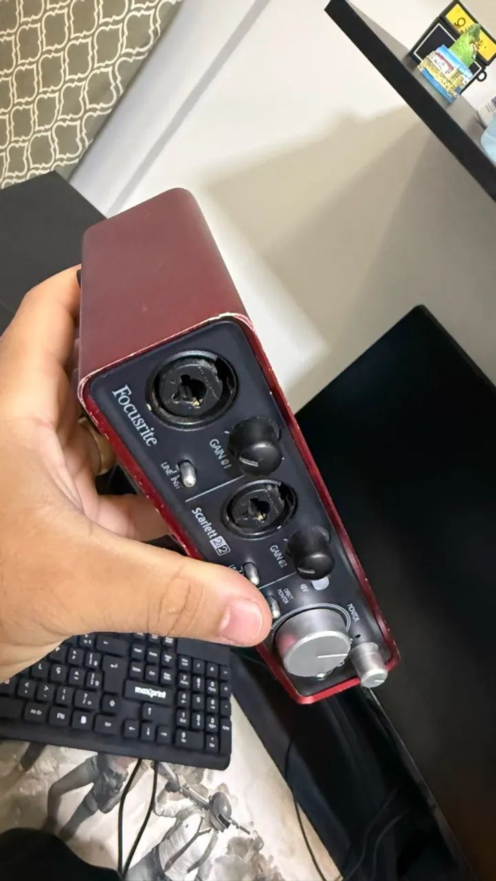 Interface Focusrite 2i2 2ªg - Foto 4