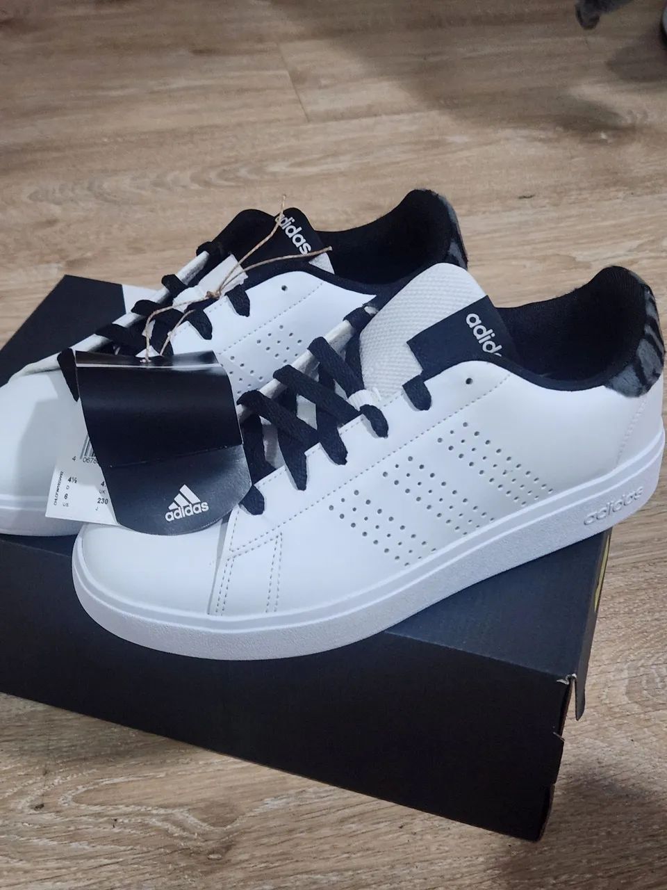 Tênis Adidas Advantage 2.0 tamanho 35