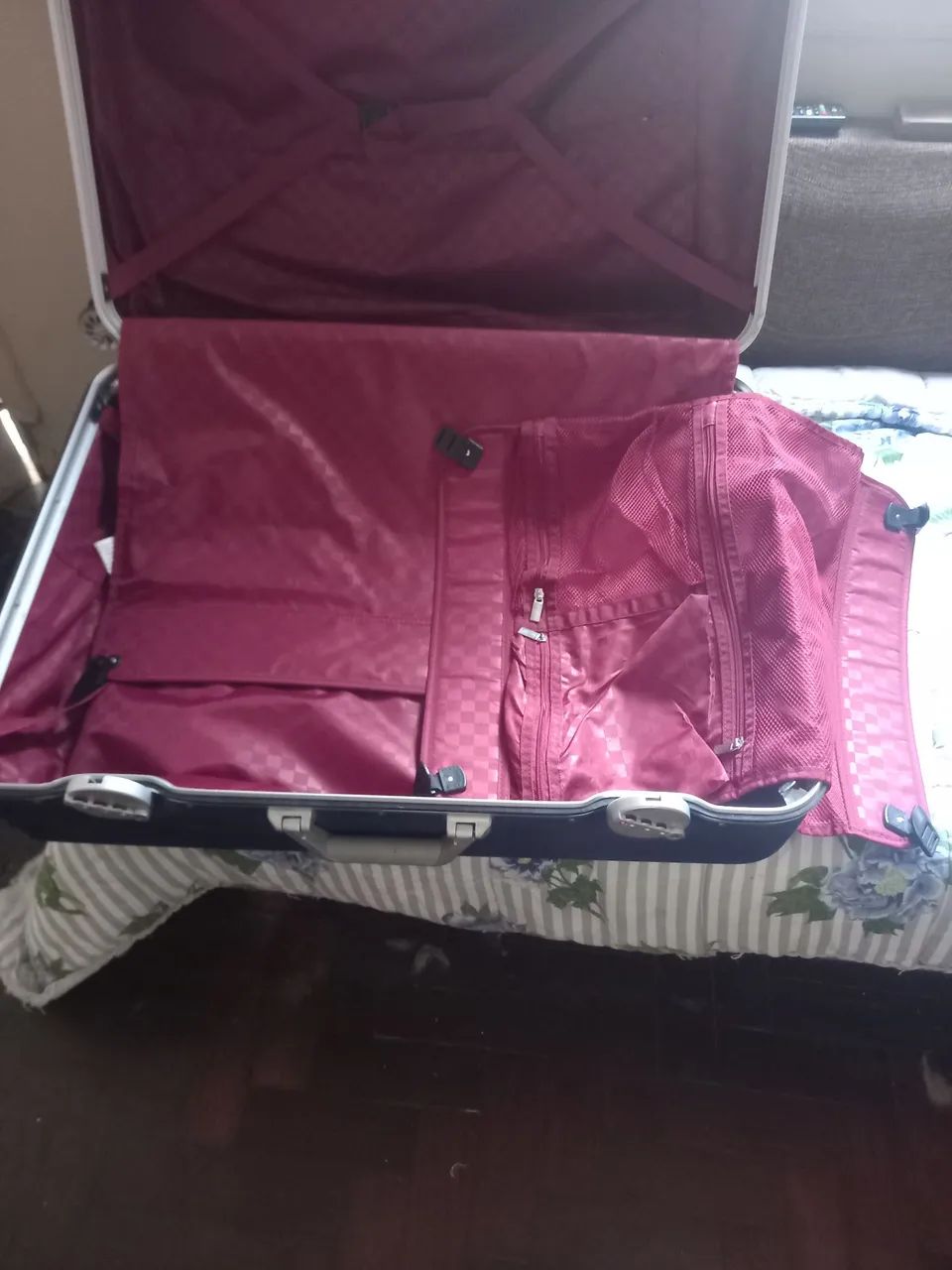 Mala de viagem em bom estado - Foto 4