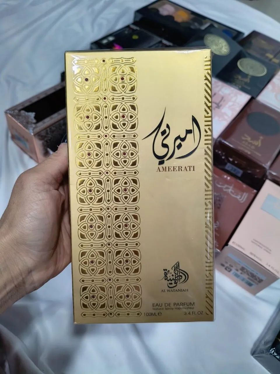 Perfumes árabes masculino e feminino 