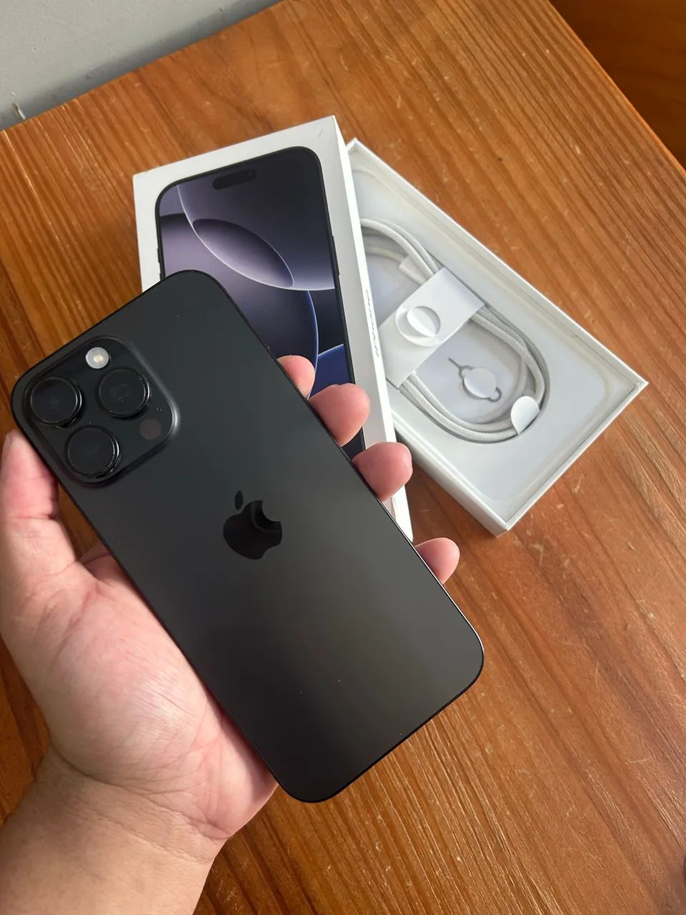 iPhone 16 pro max  - Foto 2
