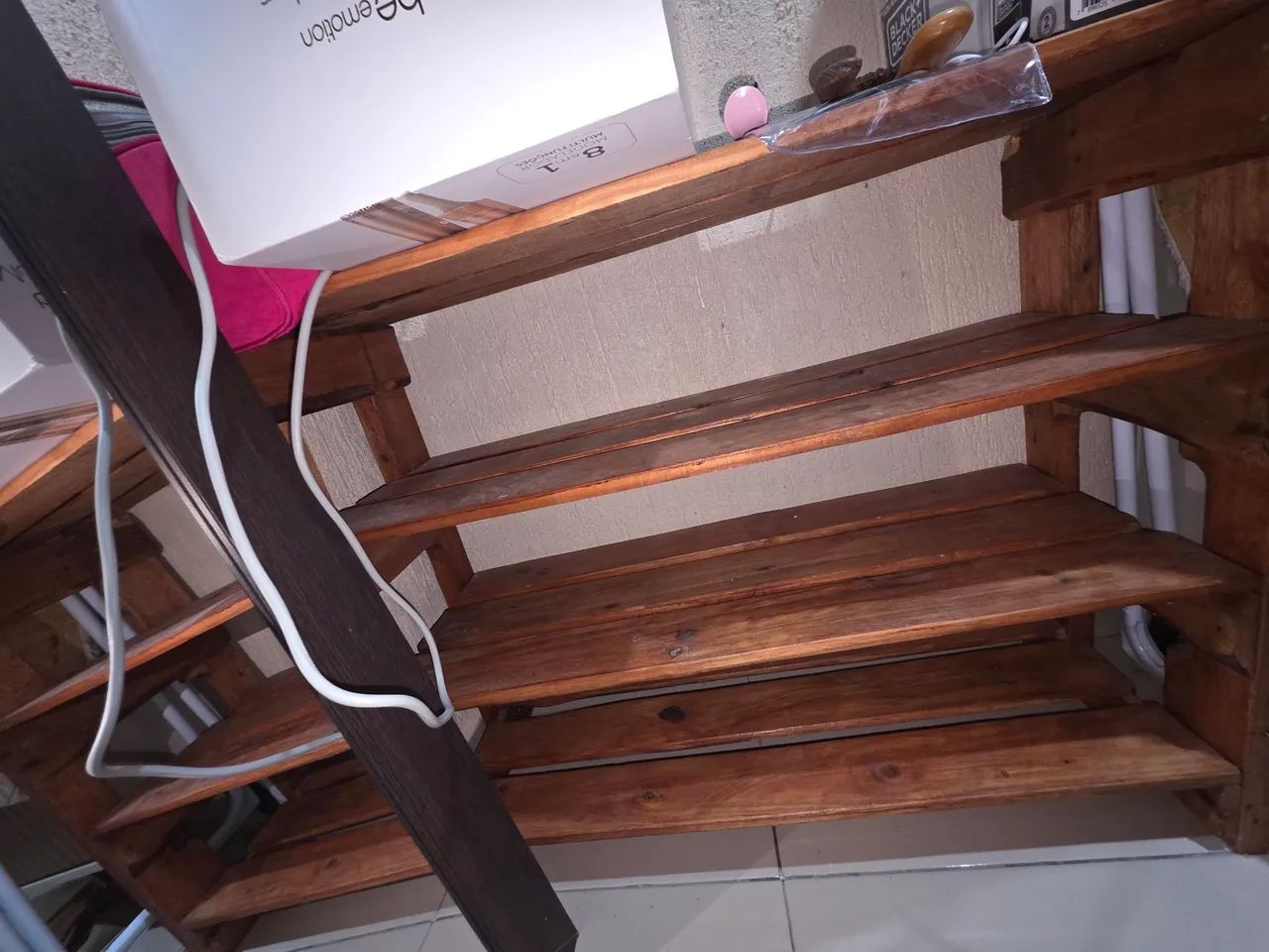 Vende-se Sapateira de madeira  - Foto 2