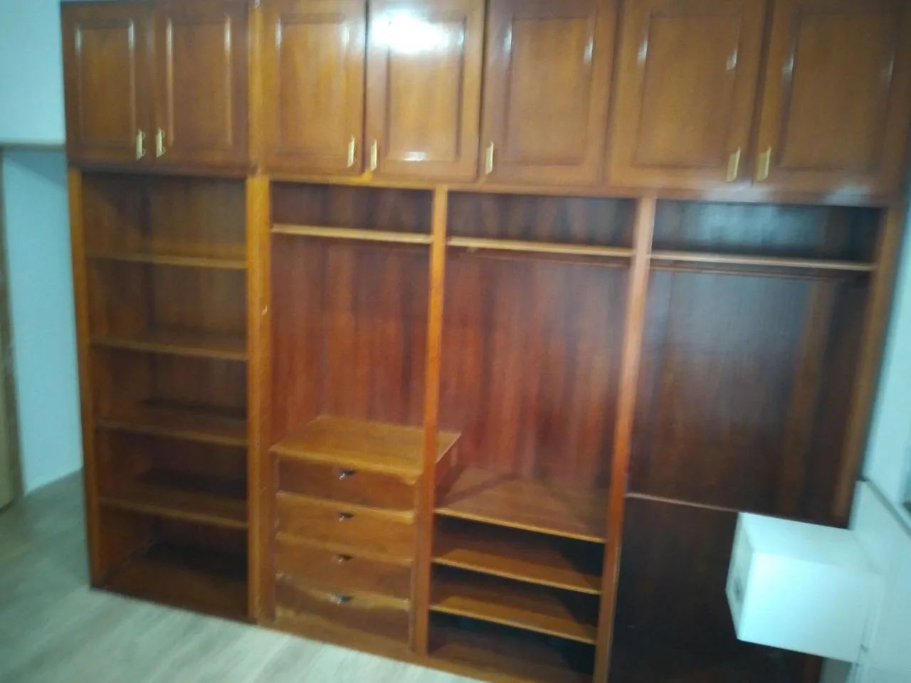 Guarda Roupa  Madeira Maciça 