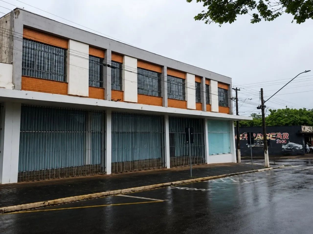 Imóvel Comercial 830 m² (Subsolo, Térreo e pavimento Superior) - Centro - Centenário do Su - Foto 2