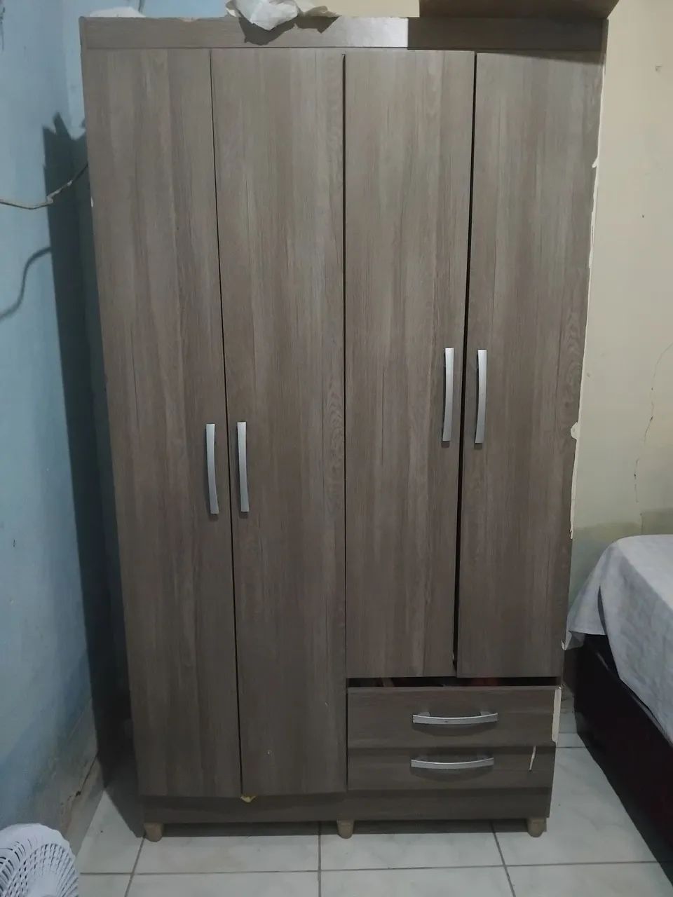 Guarda roupa 4 portas 