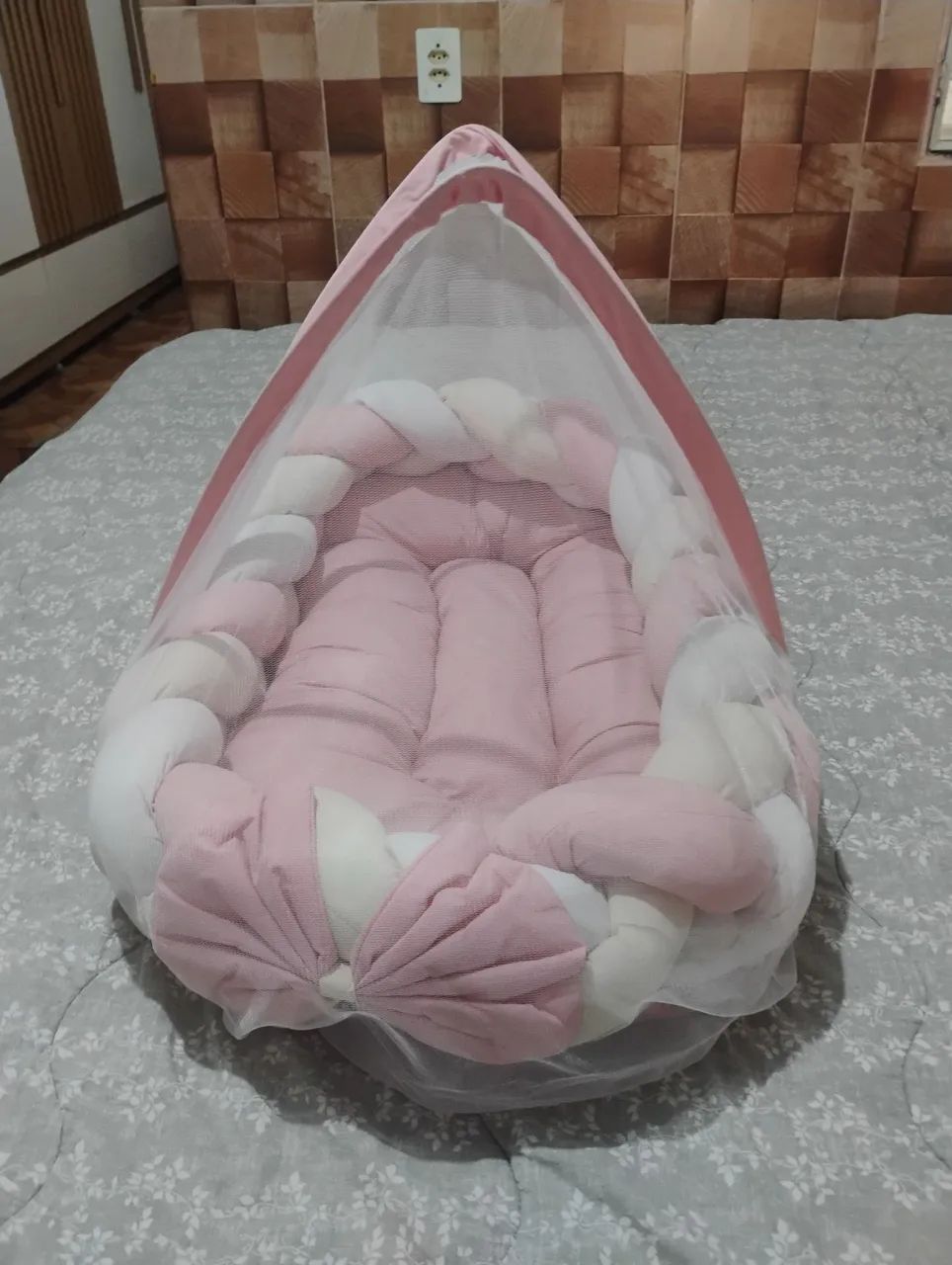 Ninho para bebê (rosé com creme)
