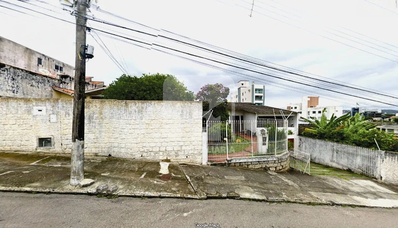 Terrenos à venda em Coqueiros