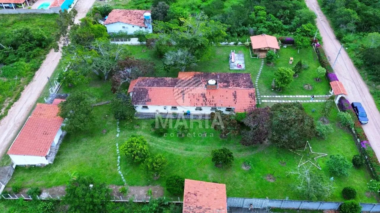 Chácara com amplo jardim com 06 quartos à venda em Sairé/PE! - Foto 3