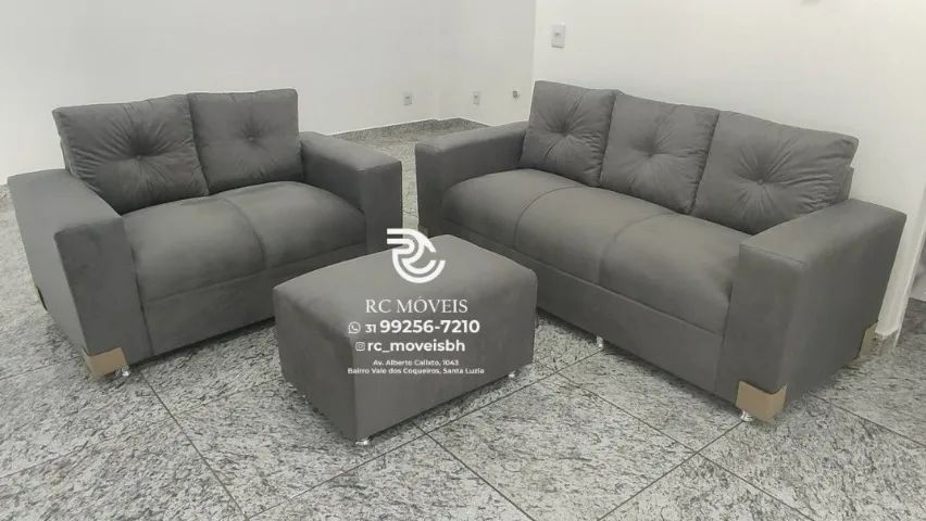 Sofá 2 e 3 pessoas com Puff Suede macio D33 Confortável Direto da Fábrica