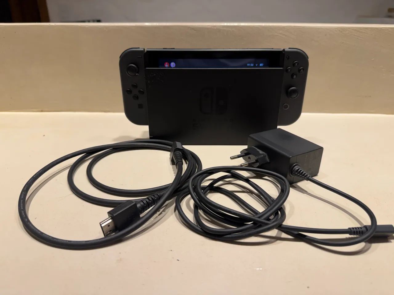 Nintendo Switch - com caixa original e ótimo estado - Foto 3