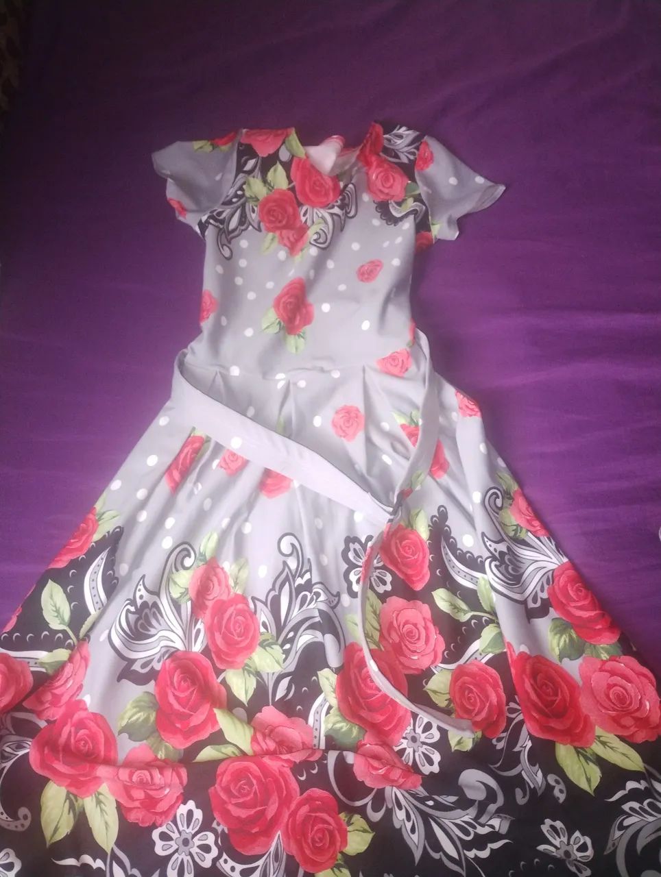 Vestido até o joelho 