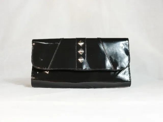 Carteira Clock House com Spikes
