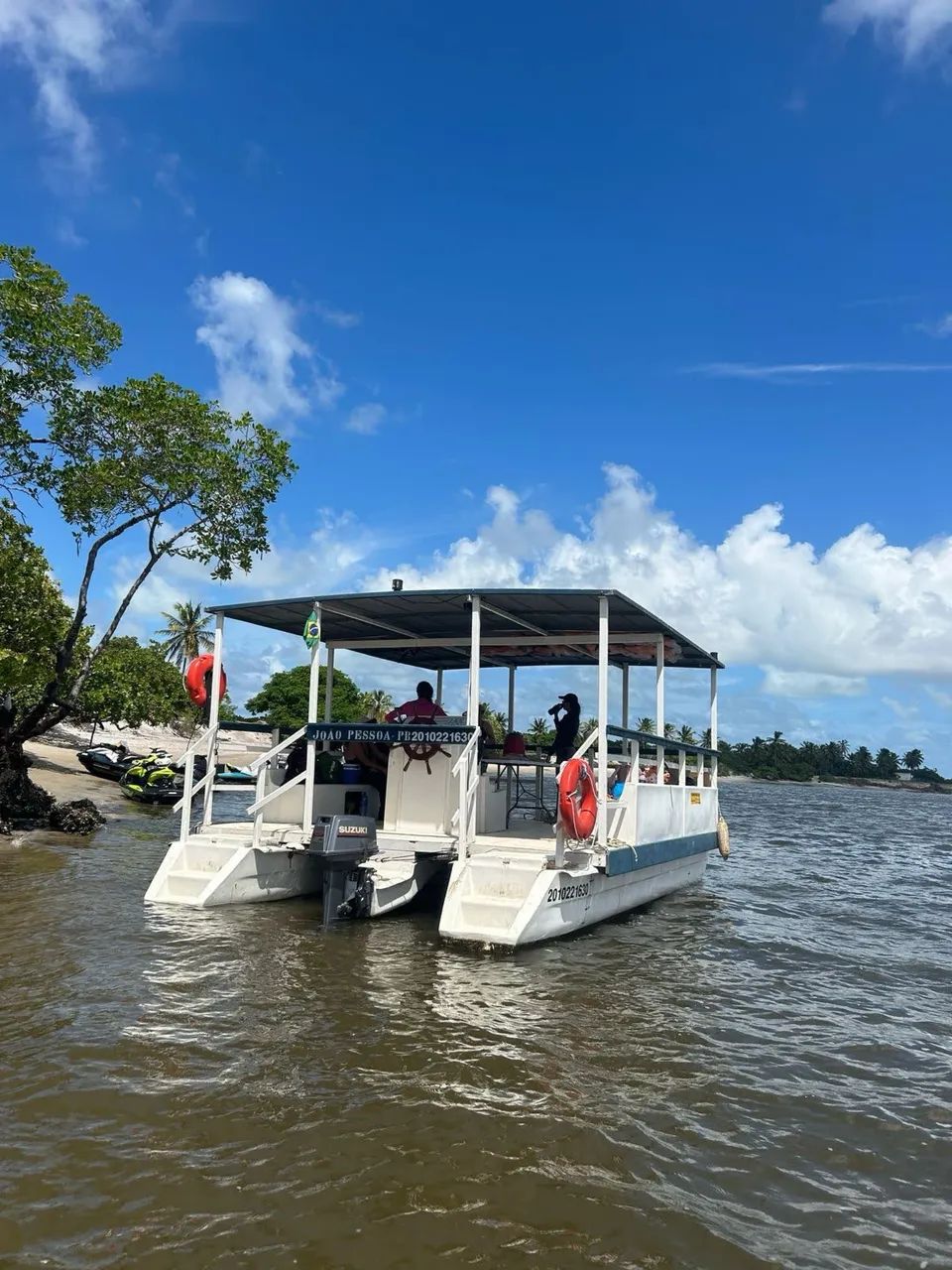 Catamarã em perfeito estado