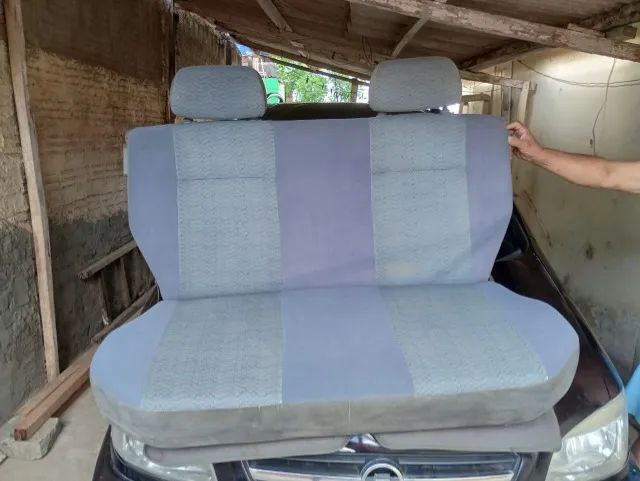 Vendo  Banco de Besta só assento sem pés, com  encosto65568128528002120