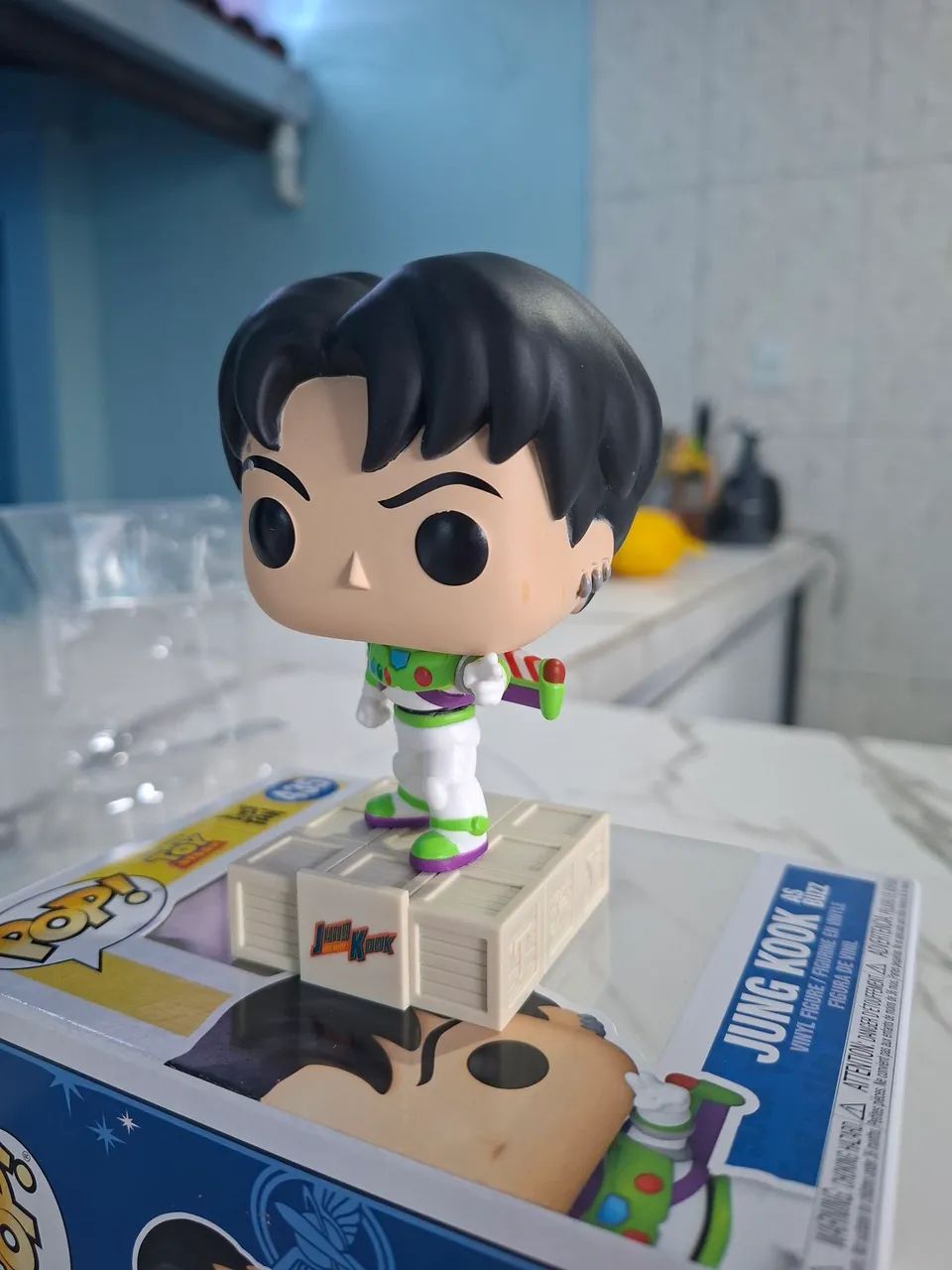 Funko Pop Jungkook Buzz Lightyear - TinyTAN x Toy Story 435 (Original) - Foto 3