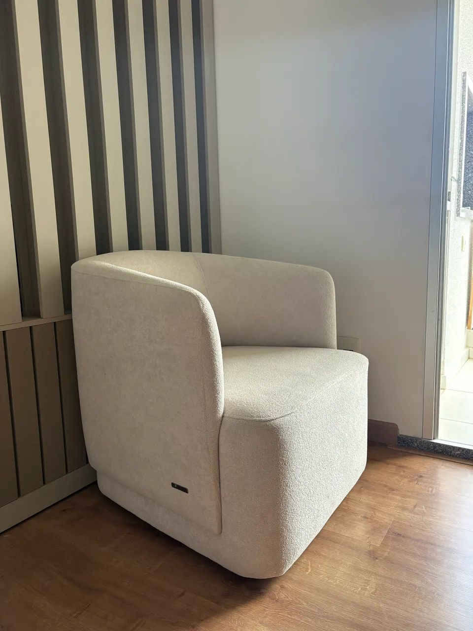 Poltrona estofada off white  - Foto 5