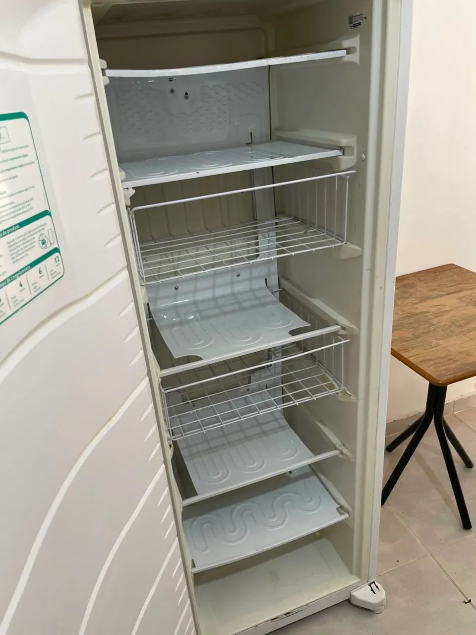Freezer vertical