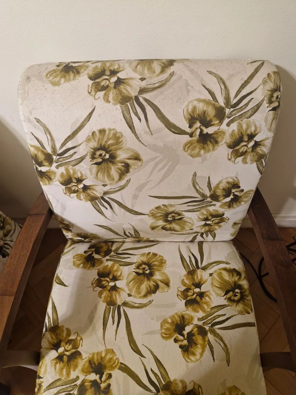 Poltronas em tecido floral - Foto 2